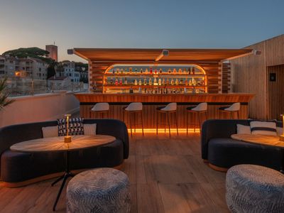 Rooftop Cannes – View Near Palais & Port