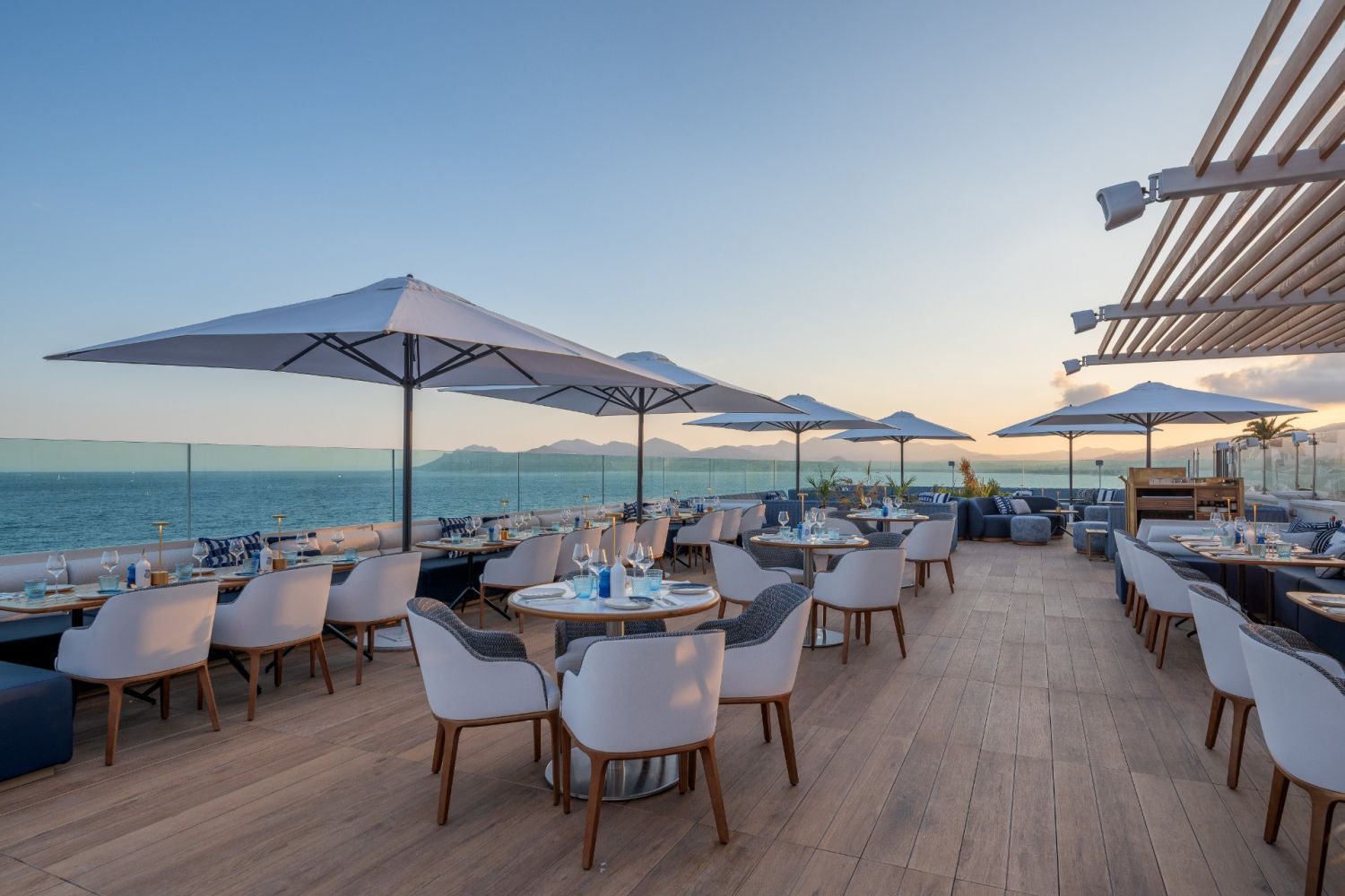 Rooftop Cannes – View Near Palais & Port