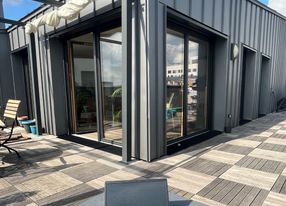 Rooftop apartment at the gates of Paris