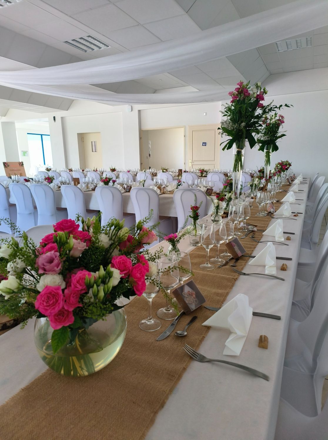 Estate of a hca with large house, reception room, swimming pool and outdoor pergola