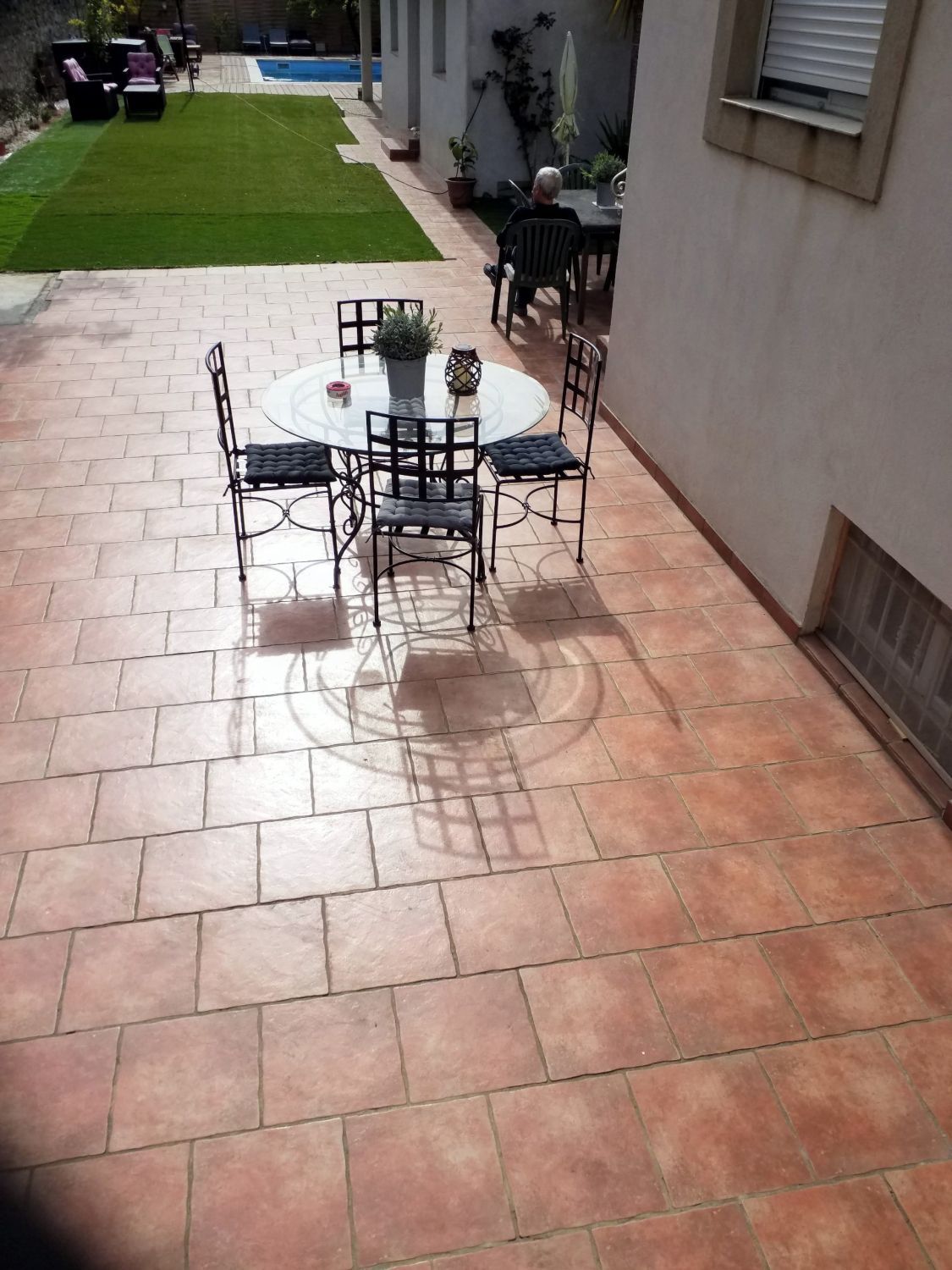 Villa with garden and swimming pool