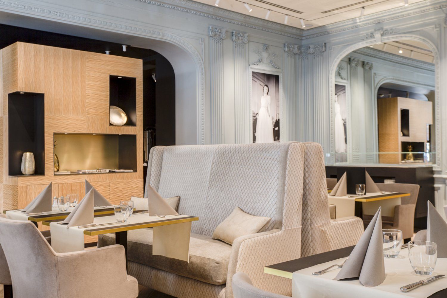 Restaurant in the heart of historic Paris