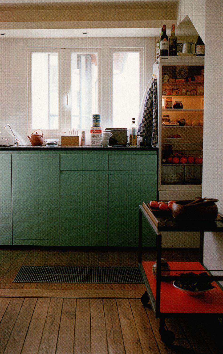 Bright Artist's Loft in Paris for Intimate Events & Dinners