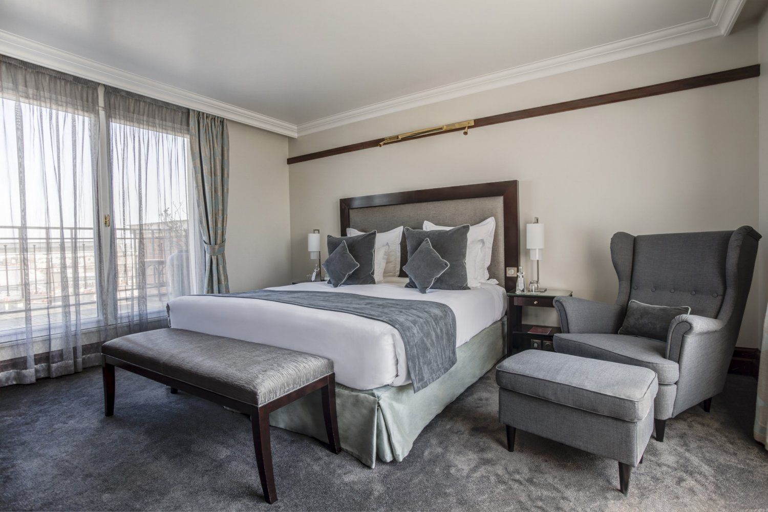 Luxury Penthouse Suite with 360° Paris Views in Saint Germain-des-Prés
