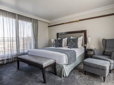 Luxury Penthouse Suite with 360° Paris Views in Saint Germain-des-Prés