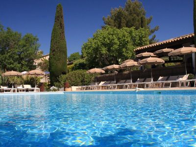 Hotel, restaurant and garden in Mougins