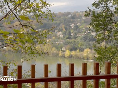 Un château dans la ville
