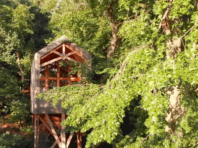 Un château dans la ville