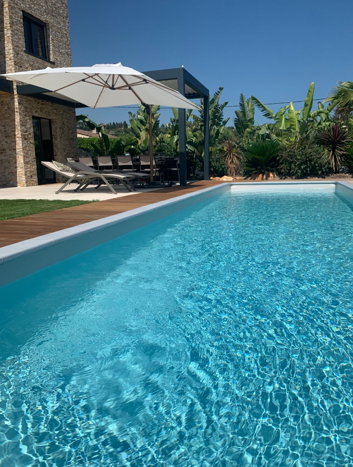 Villa 150 m² with flat land and swimming pool
