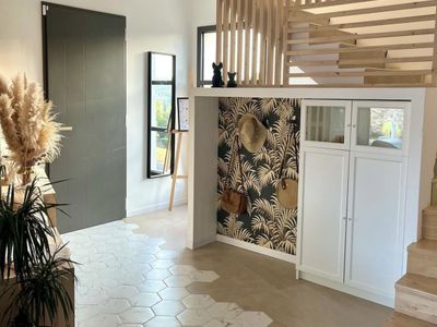 Contemporary villa with large garden 1800 m²