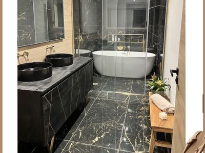 Contemporary villa with large garden 1800 m²