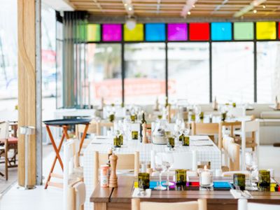 Beach Restaurant Cannes – 100 Guests Near Croisette