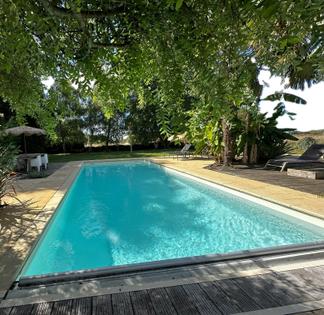 An atypical space offering a unique and inspiring setting for your seminars, photo shoots, etc