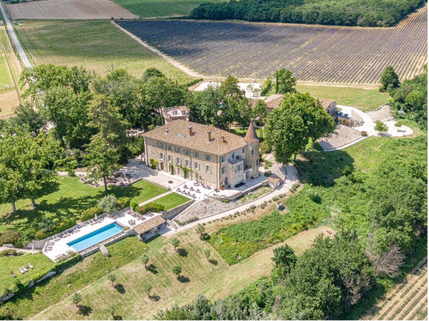 Castle in the heart of Lavande