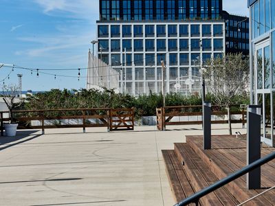 Green Rooftop & Urban Farm: Paris's Premier Sustainable Event Venue