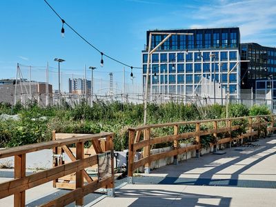 Green Rooftop & Urban Farm: Paris's Premier Sustainable Event Venue