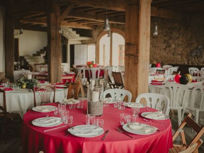 Renovated barn with views of the Pyrenees
