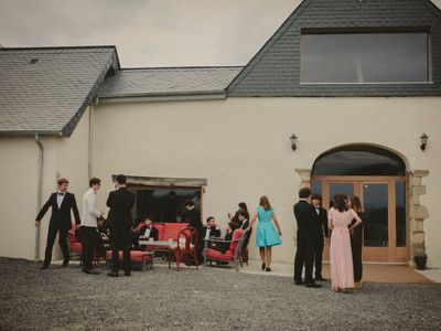 Renovated barn with views of the Pyrenees