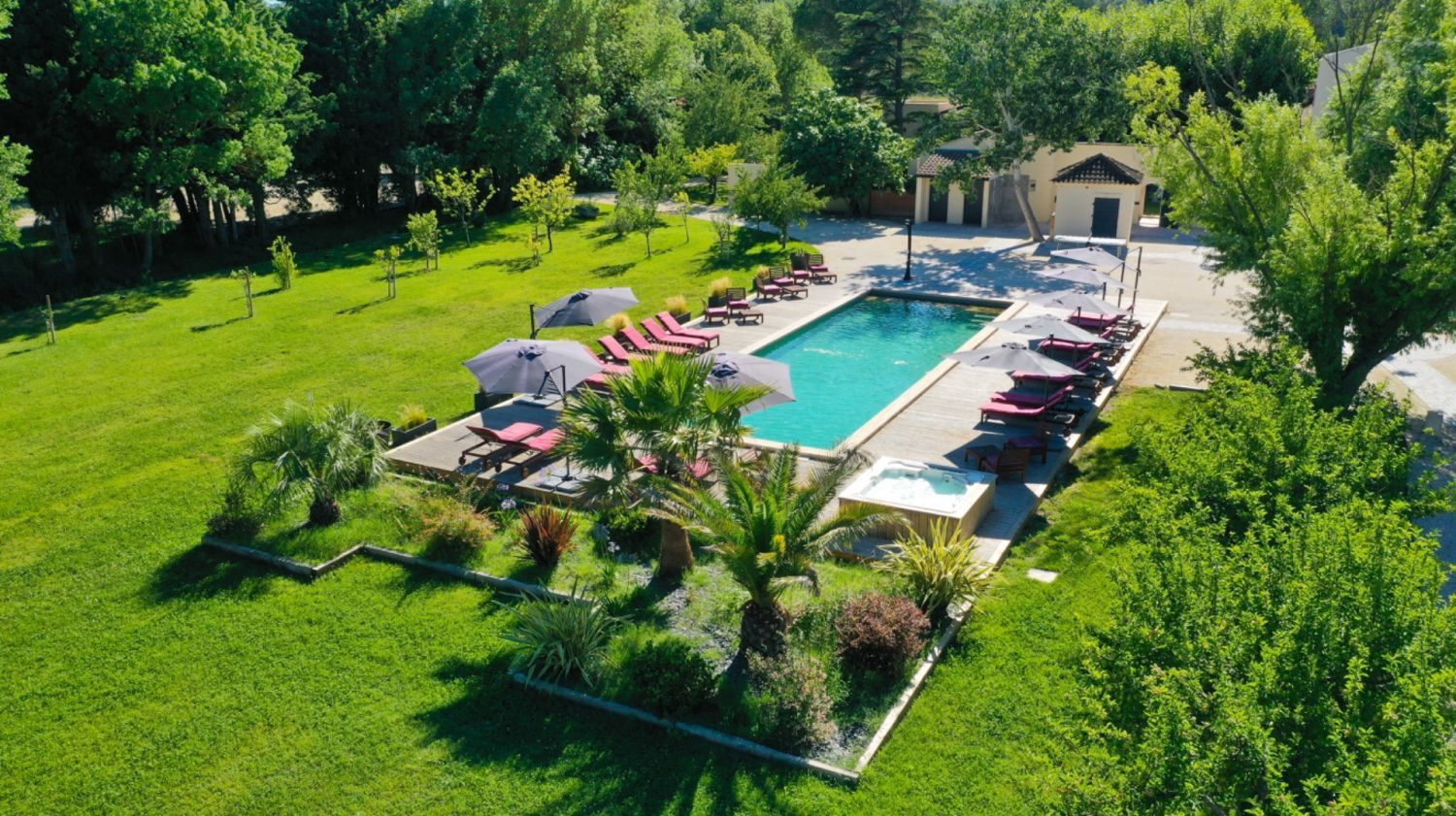 Exceptional estate 10 minutes from St Rémy de Provence