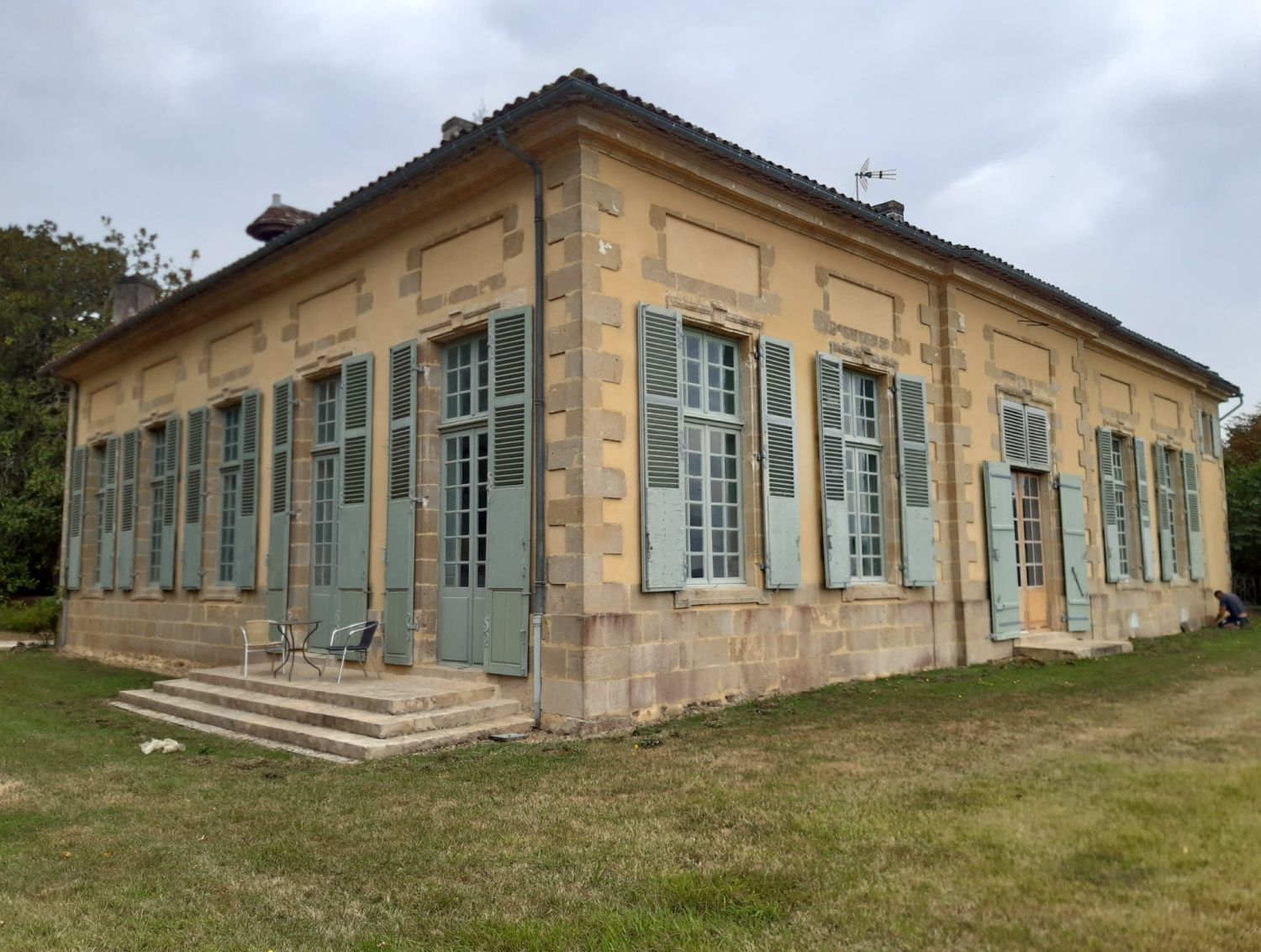 Château du 18ème siècle surplombant le Canal des Deux Mers
