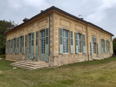 18th century castle overlooking the Canal des Deux Mers