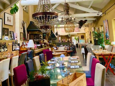 Magnifique restaurant avec grand jardin privé