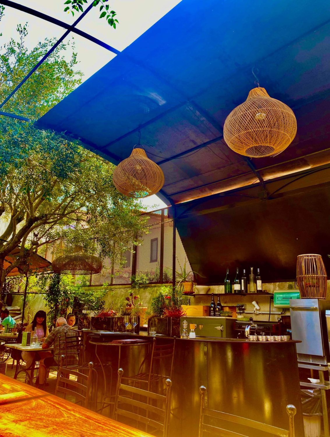 Magnificent restaurant with large private garden