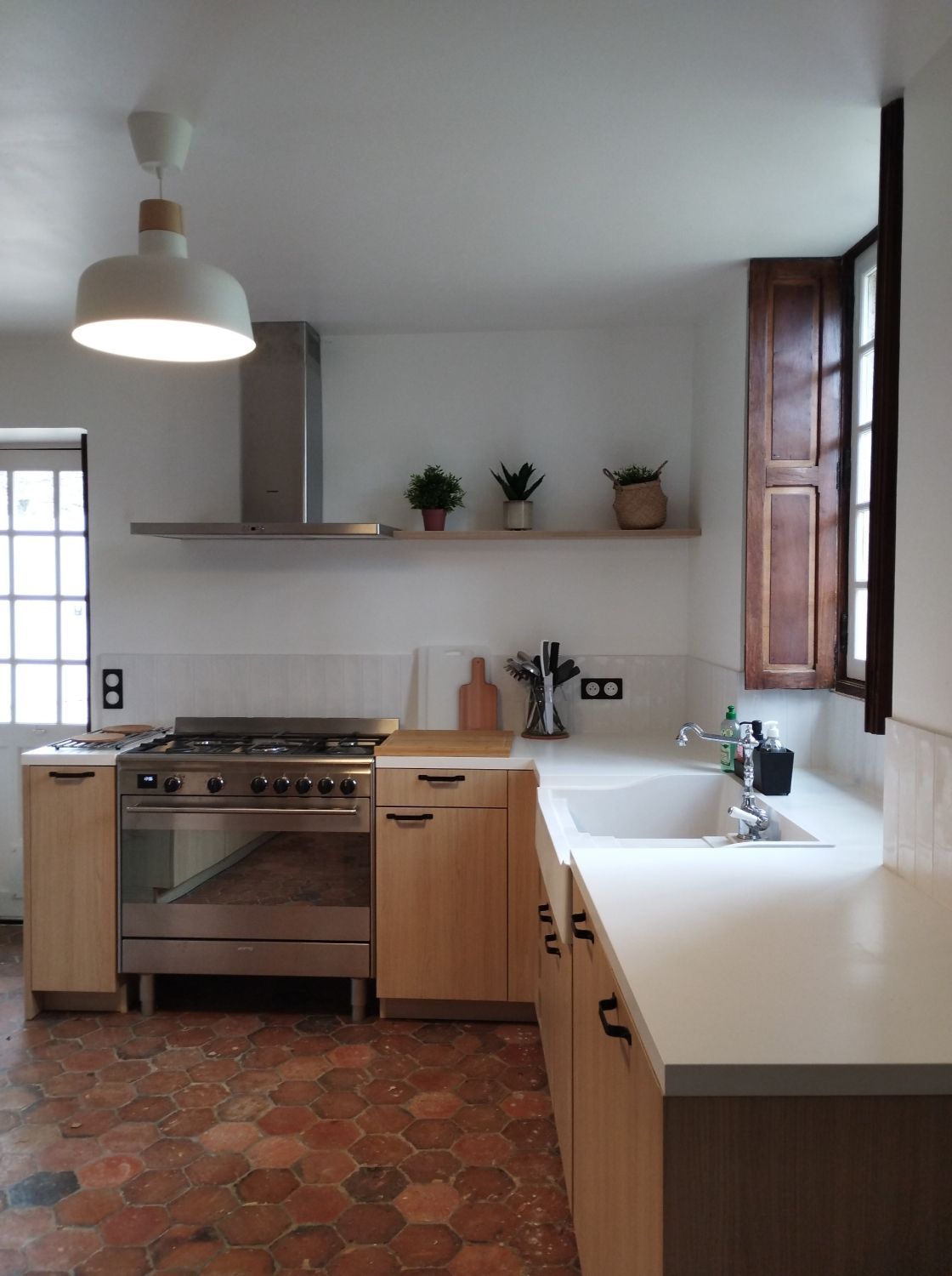 12th century house with exceptional cellar 1 hour from Paris