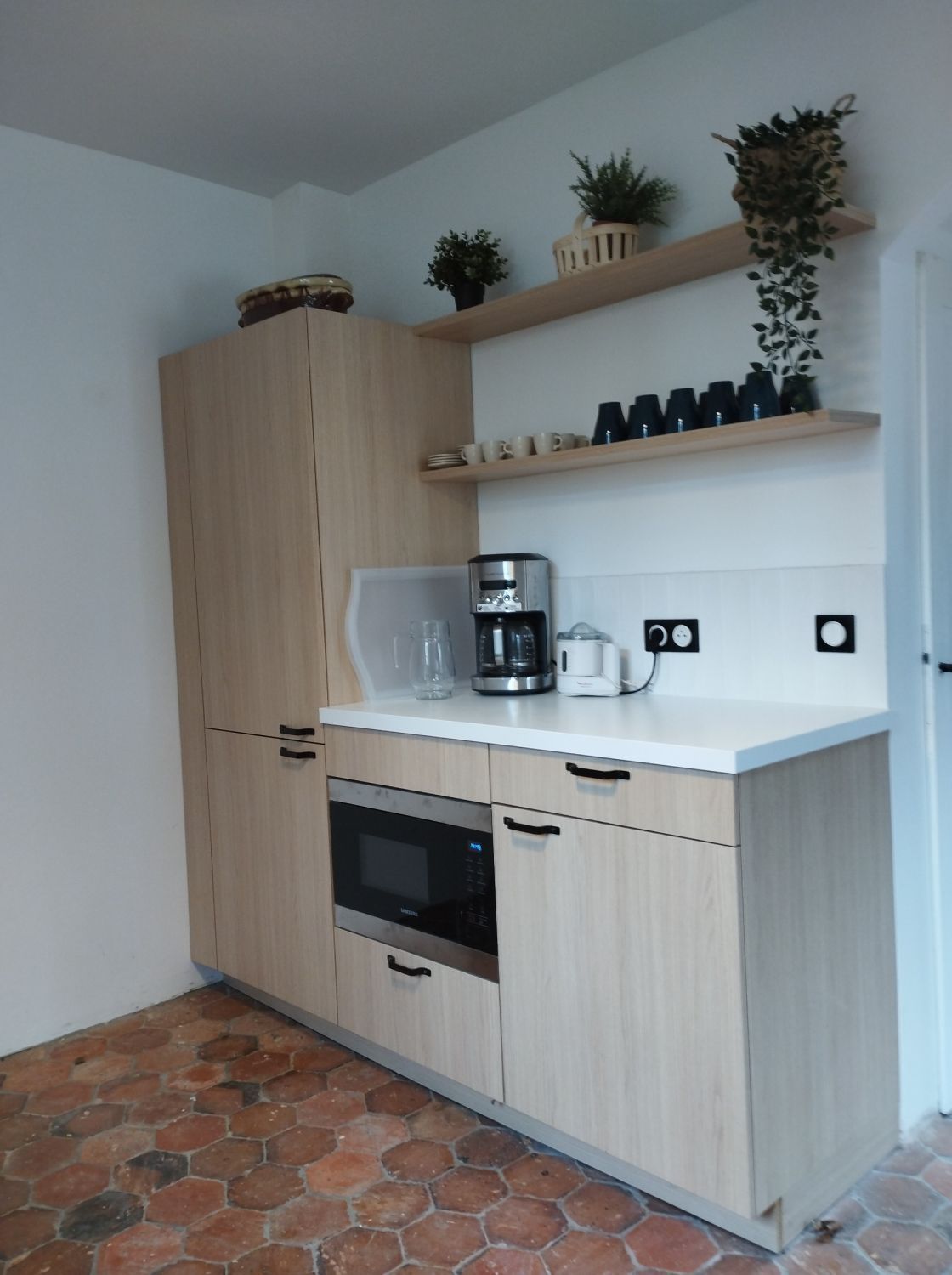 12th century house with exceptional cellar 1 hour from Paris
