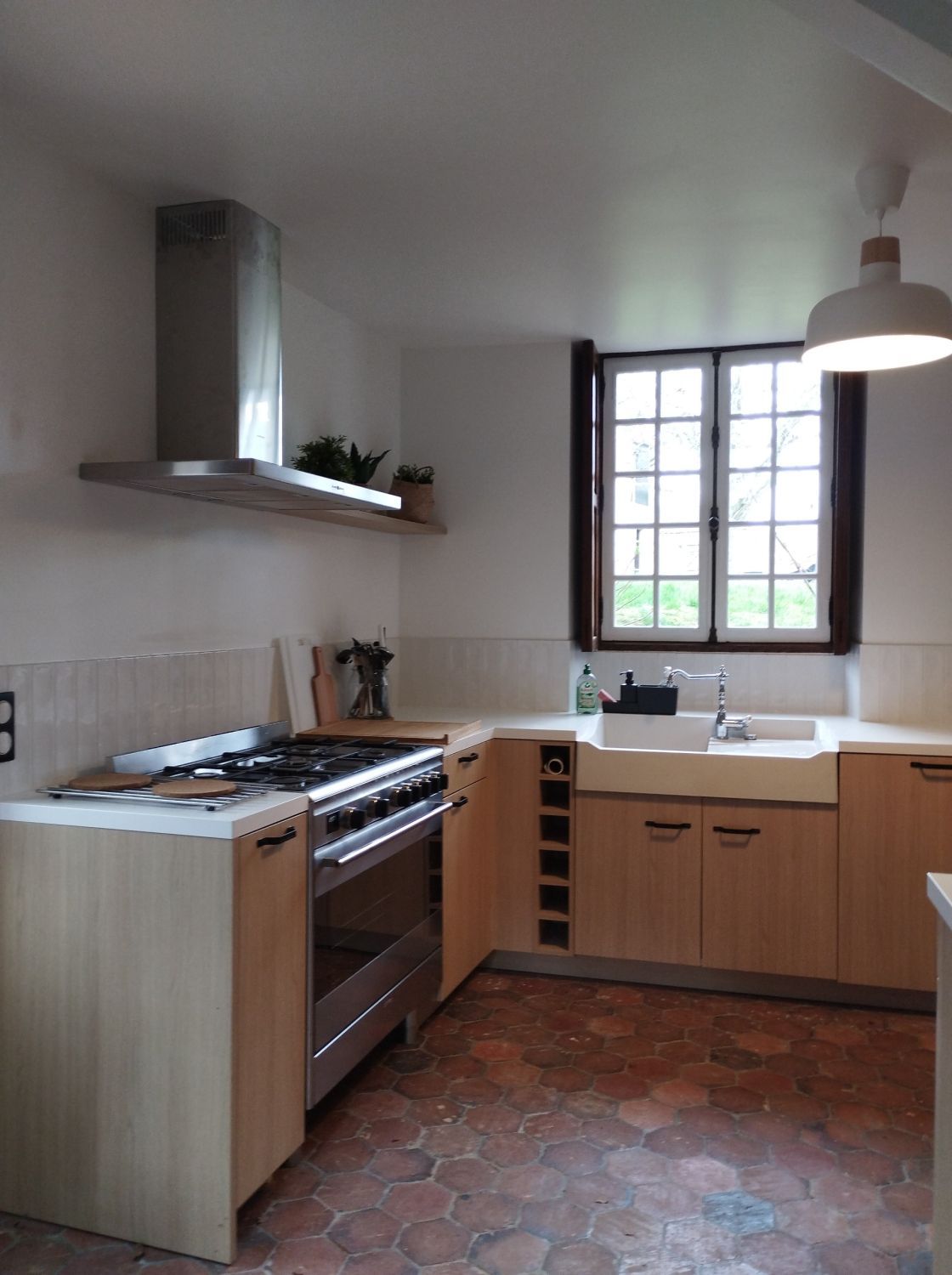 12th century house with exceptional cellar 1 hour from Paris