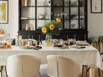 Provençal farmhouse with heated swimming pool