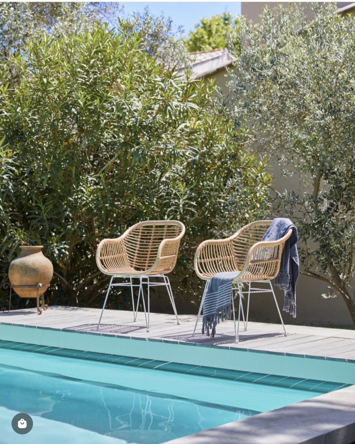 Provençal farmhouse with heated swimming pool