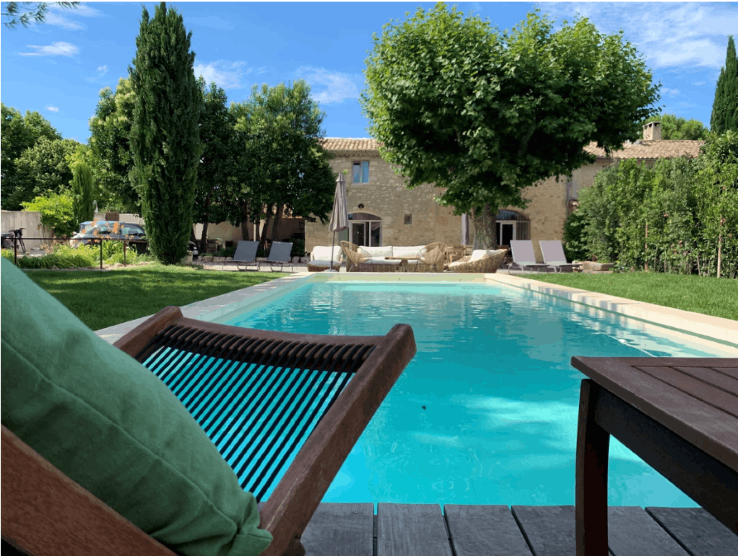 Provençal farmhouse with heated swimming pool