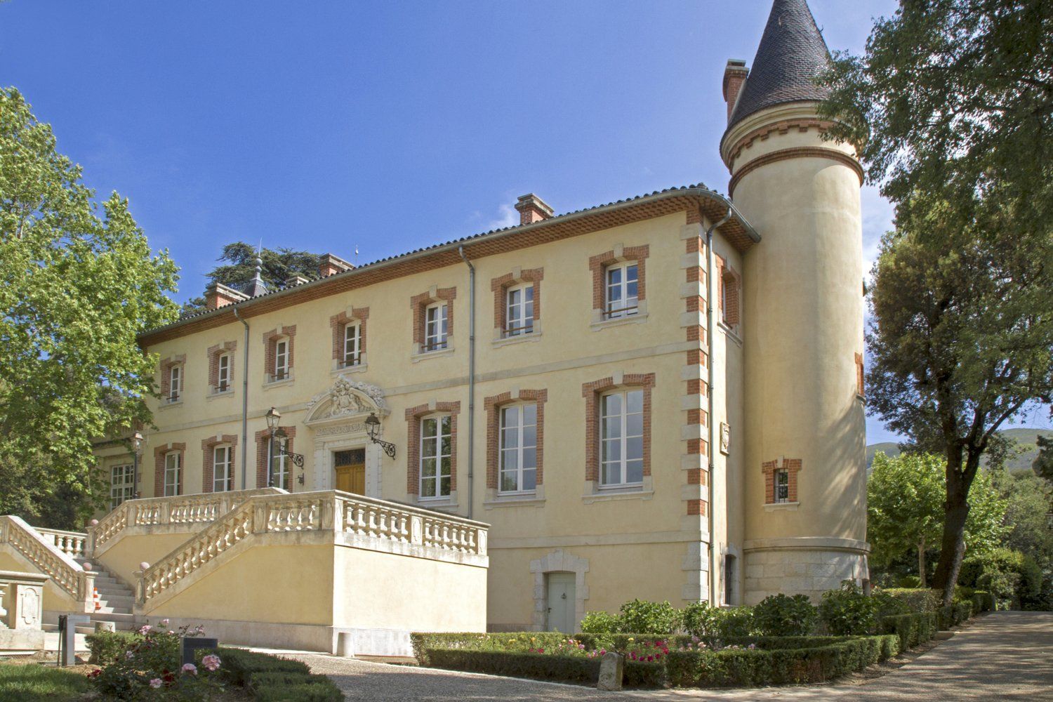 Luxury Château in Calanques National Park