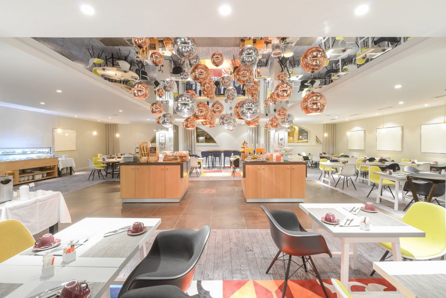 Bar restaurant Le Pier with contemporary atmosphere