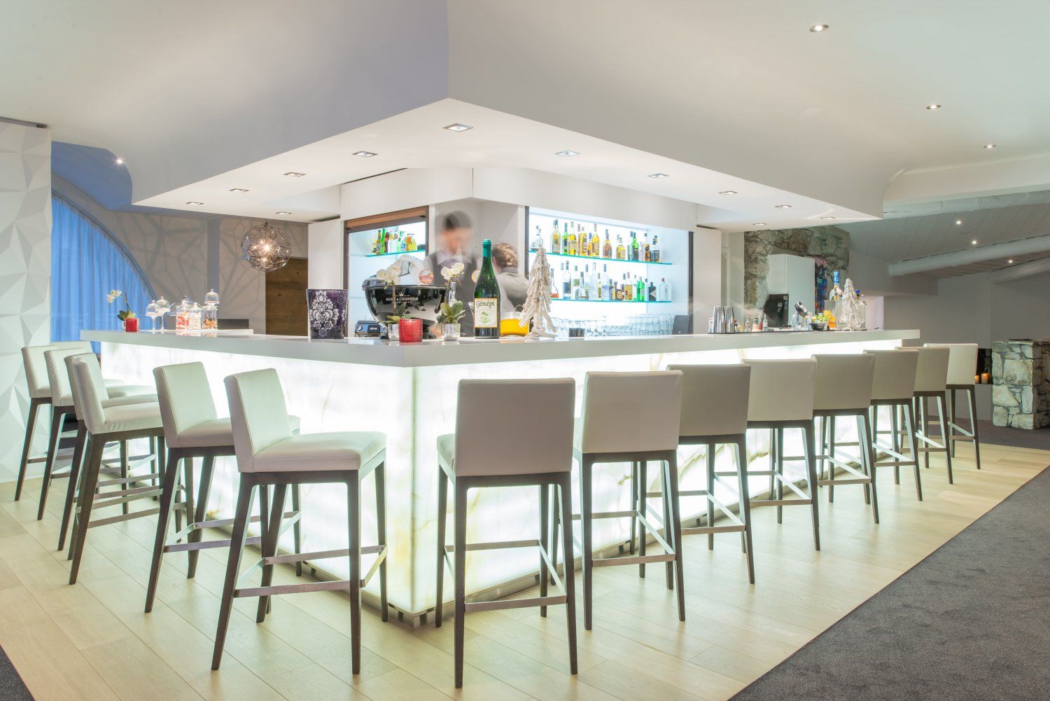 Bar restaurant Le Pier with contemporary atmosphere