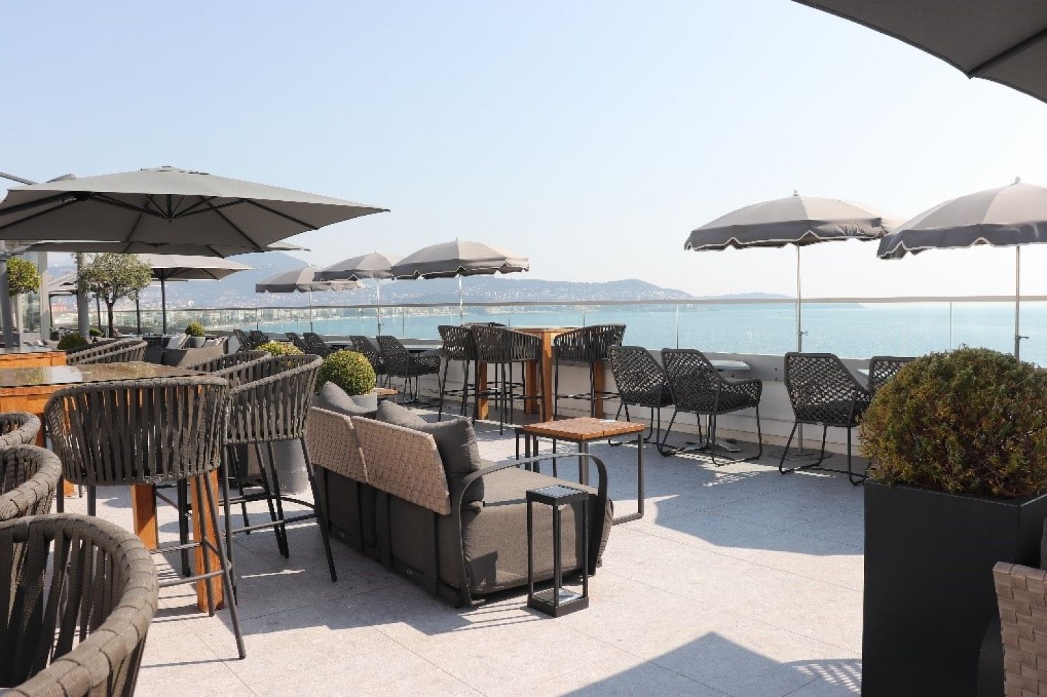 Terrasse panoramique sur le toit