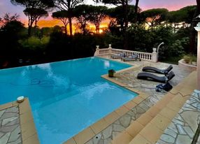 Provençal villa with swimming pool and refined decoration