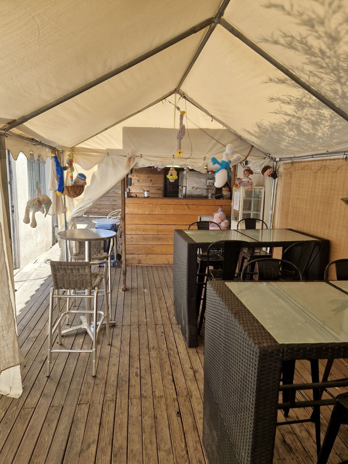 Terrace 100 m²