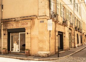 AIX EN PROVENCE ART GALLERY HISTORICAL HEART