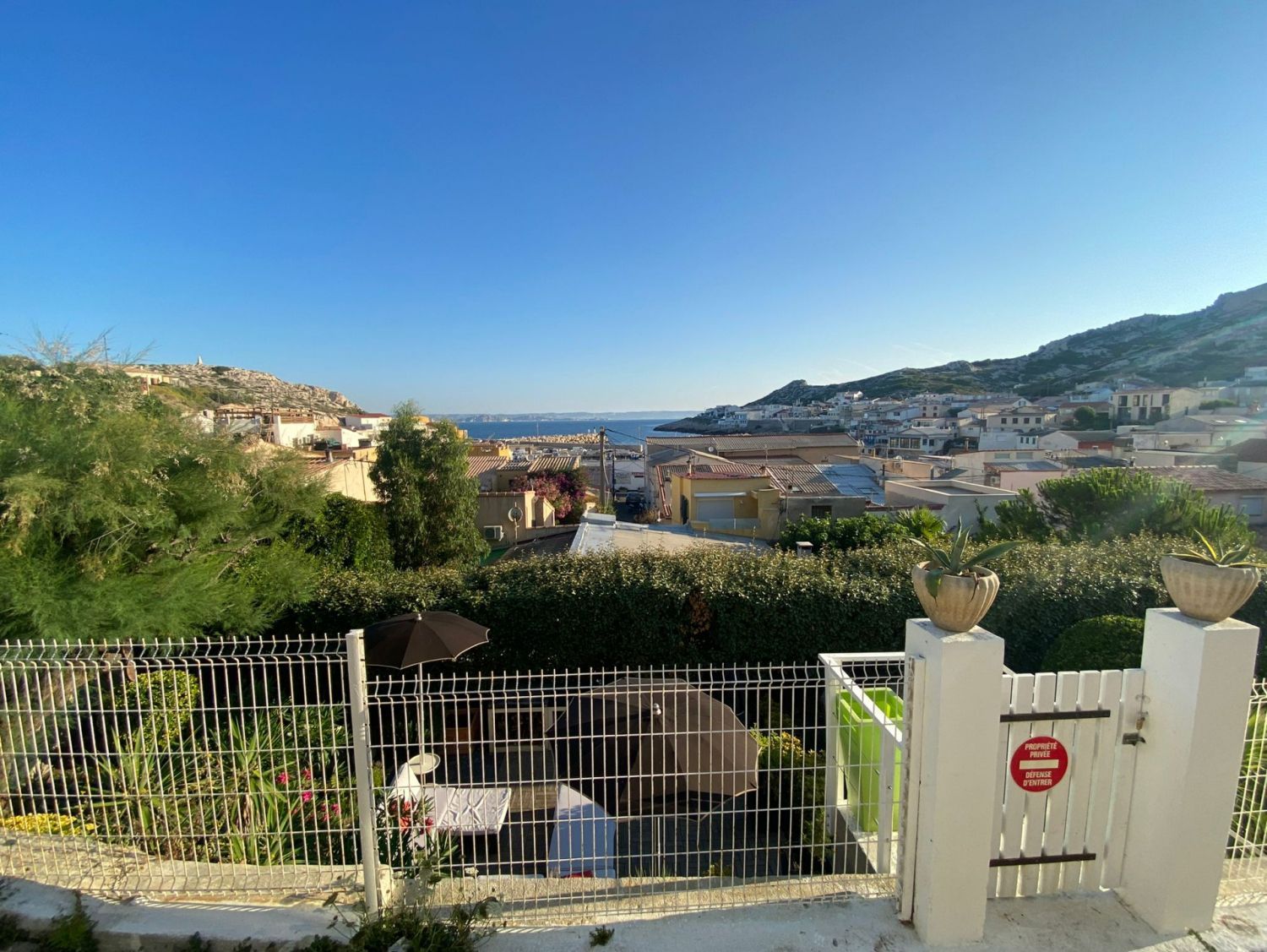Air-Conditioned House in Goudes with Sea View and Garden