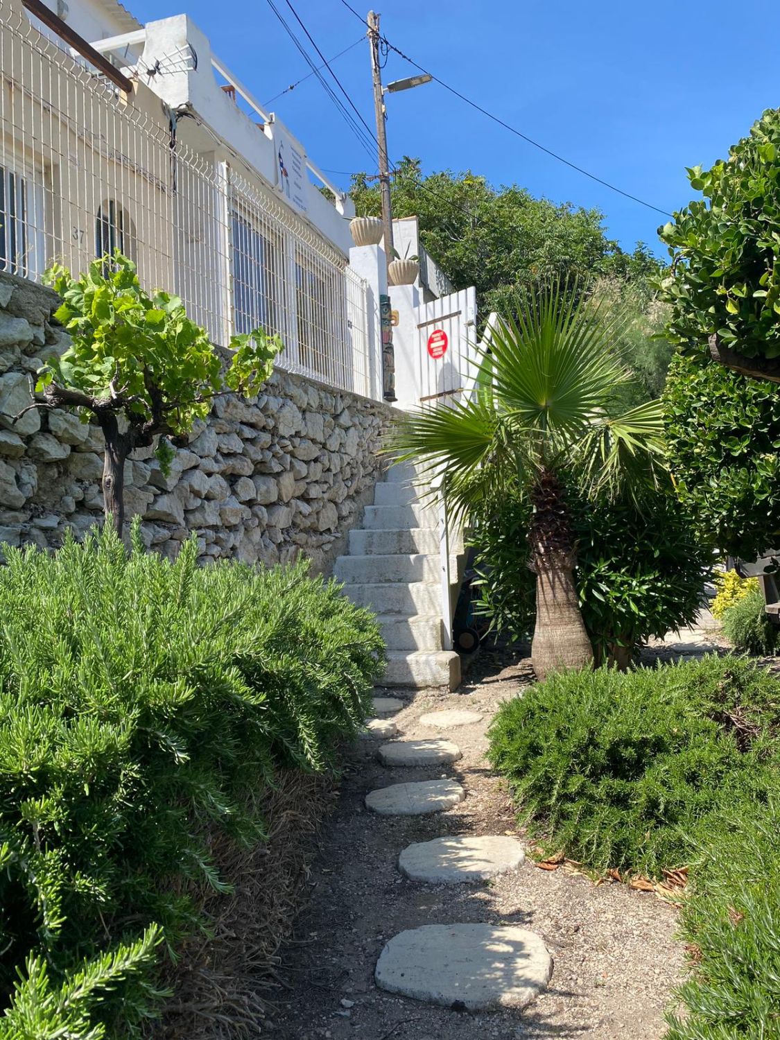 Air-Conditioned House in Goudes with Sea View and Garden
