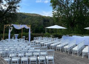 Reception room in the middle of an equestrian center