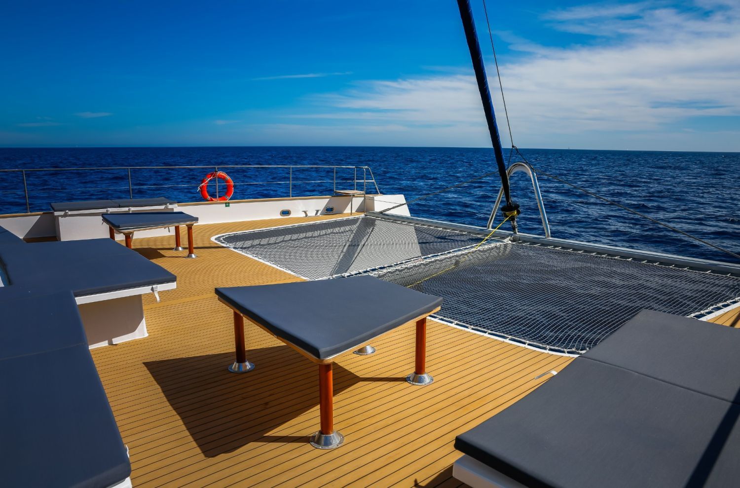 Maxi catamaran pour votre événement privé ou professionnel 