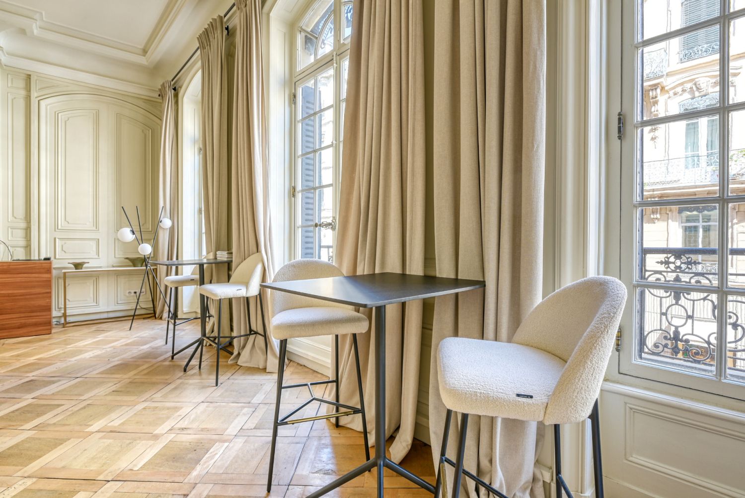Exceptional Haussmann style nestled a stone's throw from Place Bellecour