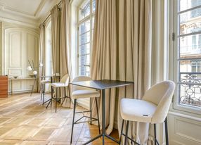 Exceptional Haussmann style nestled a stone&#39;s throw from Place Bellecour