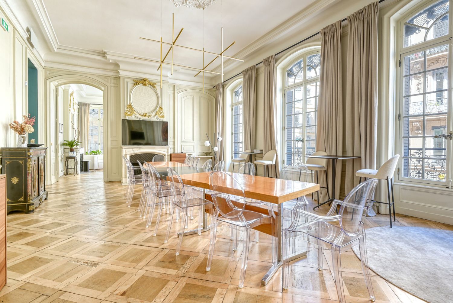 Exceptional Haussmann style nestled a stone's throw from Place Bellecour