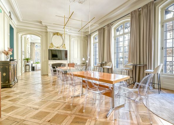 Exceptional Haussmann style nestled a stone&#39;s throw from Place Bellecour