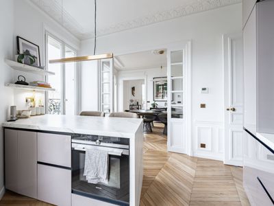 Luxury Paris Apartment with Notre-Dame Views - Event Venue