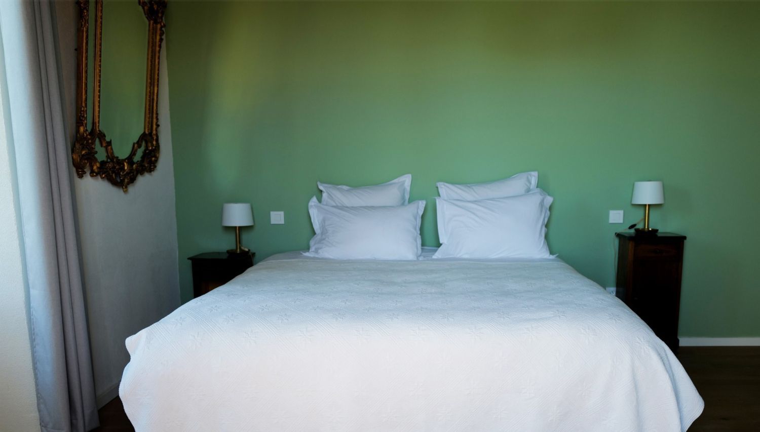 Corporate Events & Team Retreats in Annecy with Lake & Mountain Views